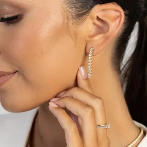 Test boucles d'oreilles or jaune 585 GREMARI : du diamant de labo qui fait le job sans ruiner un salaire