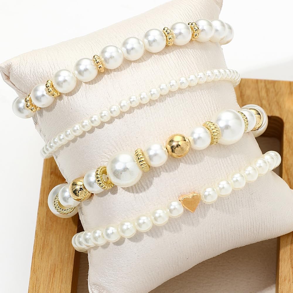 RICUHJIAJU 4 PCS Bracelets Perles Femme, Exquis Bracelet de Perles Simulées Blanc, Empilable Bracelets Perle Blanches, Bijoux en Perle pour Femmes Mariage Fête Vie Quotidienne Doré