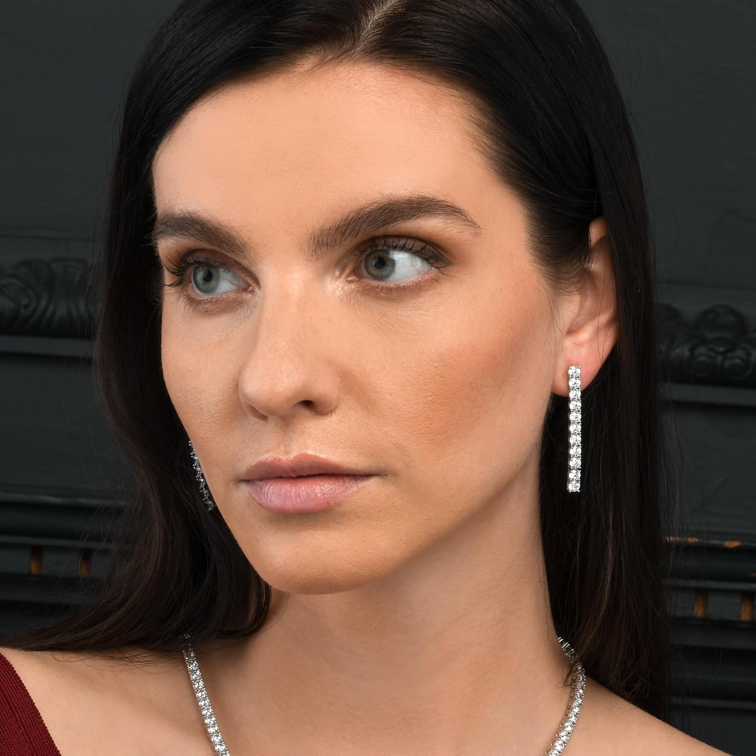 Boucles d'Oreilles Pendantes en Argent 925 pour Femme et Jeune Fille, Boucles d'Oreilles Longues en Style Rivière, Boucles d'Oreilles Femme Serties d'Oxydes de Zirconium 4 mm - Serti Griffe