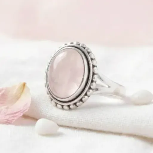 Test Bague mantraroma Quartz Rose (taille 64) : grosse pierre visible sans faire toc