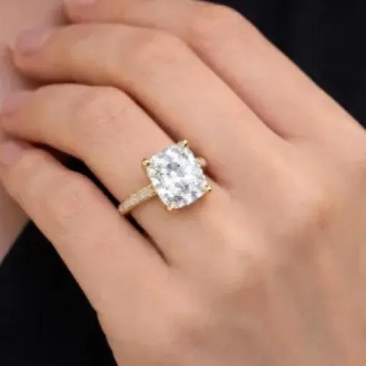 Test Bague de fiançailles PERORNO zircone émeraude : une bague qui en jette sans exploser le budget