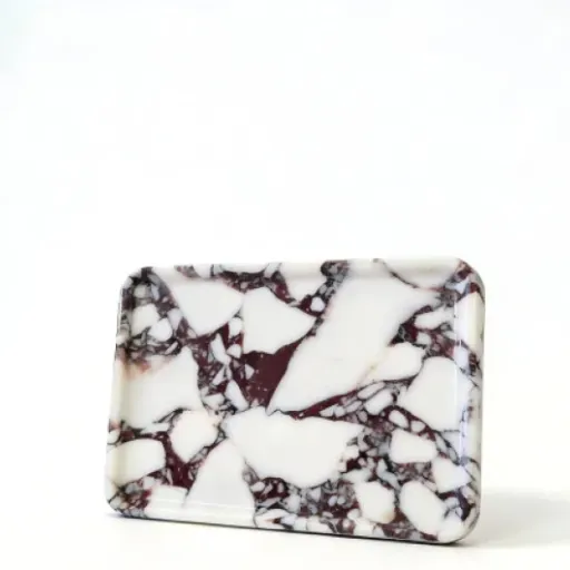 Test plateau en marbre Artisanal Abode : joli vide-poche déco qui fait le job, mais assez petit
