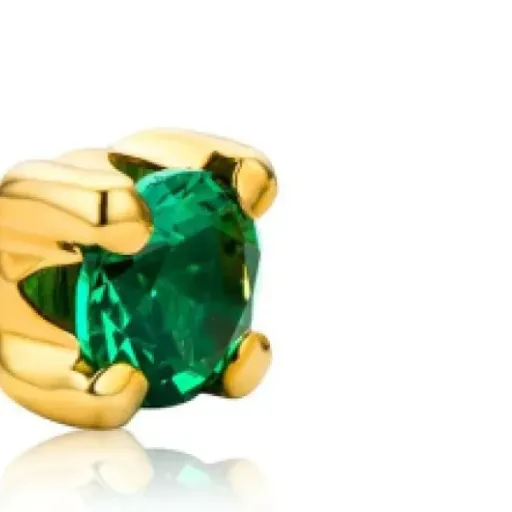 Test Orovi boucles d’oreilles or jaune 9 carats émeraude : petites, discrètes et plutôt réussies pour le prix