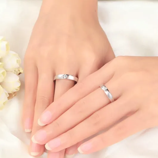 AMDXD la Bague de Fiançailles, Bague Minimaliste Or Blanc 18 Carats Diamants Créés en Laboratoire Rond Brillant 0.15ct Alliances Mariage Vvs W4.5 & M10