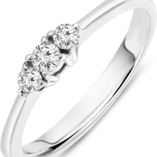 Test MIORE Bague Trilogie 0,15 ct : une petite bague en or blanc correcte mais pas renversante