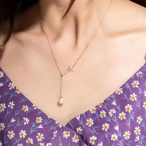 Test Collier pendentif perle & diamant Skcess : joli petit collier 18 carats, mais diamant minuscule